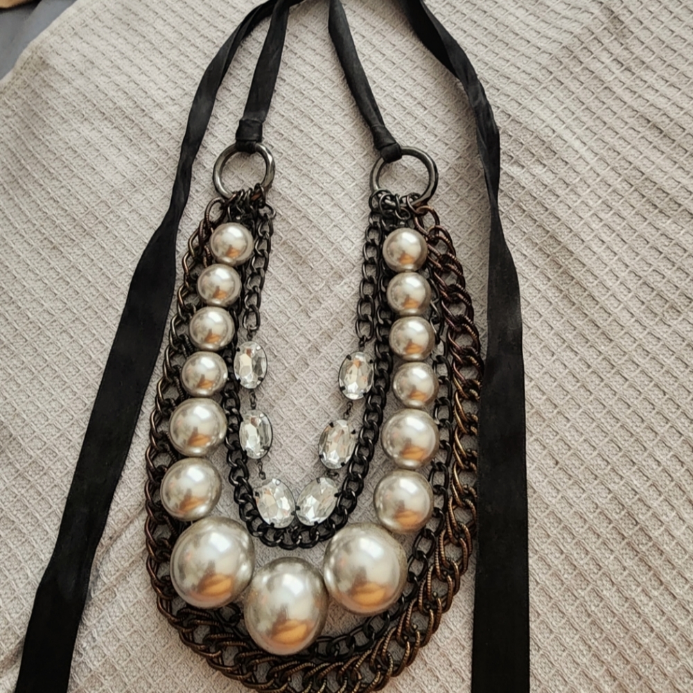 Multilayer Ribbon tie Necklace - Picture 3 of 3